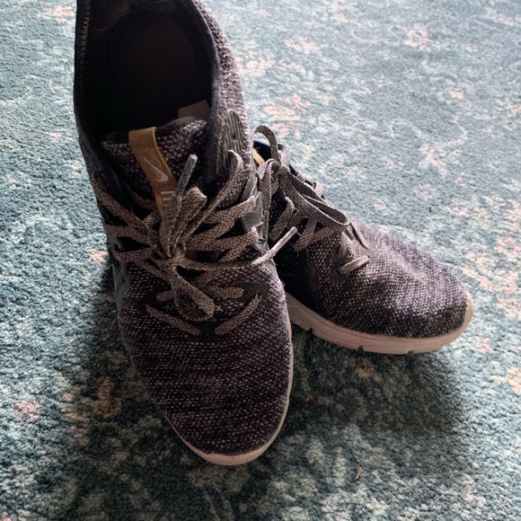 Nike Air Max - Picture 2 of 3